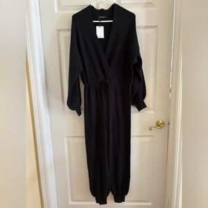 Olivaceous black sweater jumpsuit with jogger